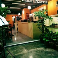 Old Town Italian Pizzeria ถนนดีบุก