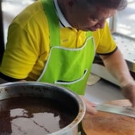 เป็ดย่าง หมูกรอบ สาธุประดิษฐ์