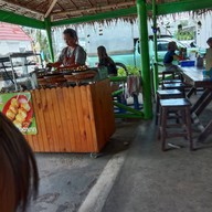 บรรยากาศ ก๋วยเตี๋ยวเรือสายรุ้ง