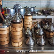 อมรพันธ์ ติ๋มซำ