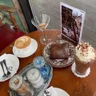 Thé Tea House Bangkok ช่างชุ่ย