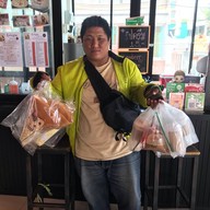 21คาเฟ่ กาแฟ แอนด์ เครป ลาดปลาเค้า21