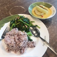 ข้าวแกงสกุลทอง เซ็นทรัลพระราม 3