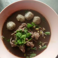 เมนูของร้าน ก๋วยเตี๋ยวมิตรภาพ สีคิ้ว ถนนมิตรภาพสีคิ้ว ขาเข้ากรุงเทพ