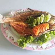 ร้านอาหารรักคุณ ( อ้ายหนี่ ) สารินธารา