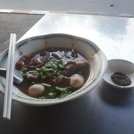 เมนูของร้าน เนื้อตุ๋นน้ำแดง 5 ดาว (สูตรน้ำจิ้มพริกไทยดำ) บางกอกใหญ่