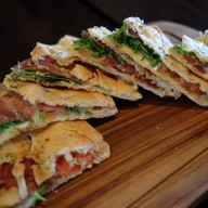 เมนูของร้าน Midwinter Green