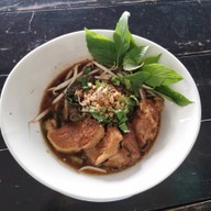 เมนูของร้าน ก๋วยเตี๋ยวเรือนายเผือก