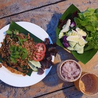 เมนูของร้าน ครัวไม้เมือง บางพระ ศรีราชา