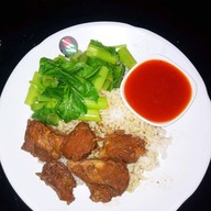 เมนูของร้าน ก๋วยเตี๋ยวเรือนายเผือก