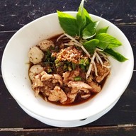 เมนูของร้าน ก๋วยเตี๋ยวเรือนายเผือก