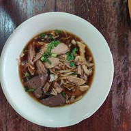 เมนูของร้าน ร้านแสนอร่อย (เฮงเฮง) ก๋วยเตี๋ยวเป็ดตามเสด็จ