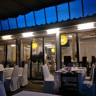 บรรยากาศ ร้านแม่น้ำ (Candle House@แม่น้ำ)