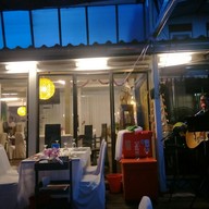 บรรยากาศ ร้านแม่น้ำ (Candle House@แม่น้ำ)