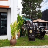 KUM JAN CAFE AND THAI DESSERT