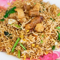 เมนูของร้าน นิรันดร์มาม่าผัด เจ้าเก่า (รร.เรยีนา) เชียงใหม่แลนด์