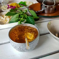 เมนูของร้าน ก๋วยเตี๋ยวเรือร่มไทร เตี๋ยวเรือกะทิสด สาขาเจริญสุข