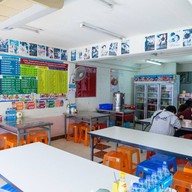 บรรยากาศ นิรันดร์มาม่าผัด เจ้าเก่า (รร.เรยีนา) เชียงใหม่แลนด์