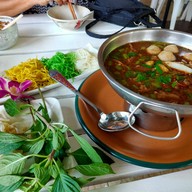 เมนูของร้าน ก๋วยเตี๋ยวเรือร่มไทร เตี๋ยวเรือกะทิสด สาขาเจริญสุข
