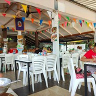 บรรยากาศ ก๋วยเตี๋ยวเรือร่มไทร เตี๋ยวเรือกะทิสด สาขาเจริญสุข