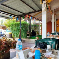 บรรยากาศ ก๋วยเตี๋ยวเรือร่มไทร เตี๋ยวเรือกะทิสด สาขาเจริญสุข