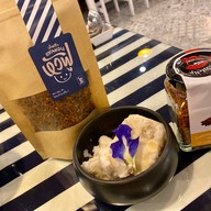 ใครจับปลา