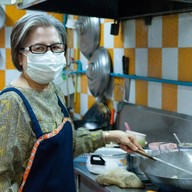 บรรยากาศ นิรันดร์มาม่าผัด เจ้าเก่า (รร.เรยีนา) เชียงใหม่แลนด์