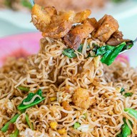 เมนูของร้าน นิรันดร์มาม่าผัด เจ้าเก่า (รร.เรยีนา) เชียงใหม่แลนด์