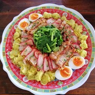 เมนูของร้าน บะหมี่เกี๊ยวชมสวน