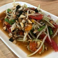 ส้มตำเจ้น้อย
