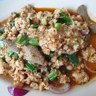 ส้มตำเจ้น้อย