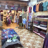 บรรยากาศ ศูนย์ผ้าหมักโคลน บ้านนาต้นจั่น