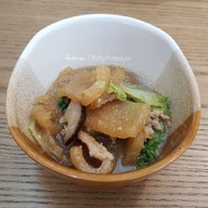 ป้าฟ้า หมูย่างยำ & กับข้าวกับปลา Pafah