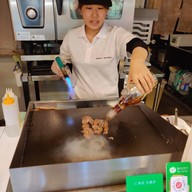 บรรยากาศ Onigiri Burgar Kuromon Market, Osaka