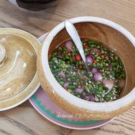 ป้าฟ้า หมูย่างยำ & กับข้าวกับปลา Pafah
