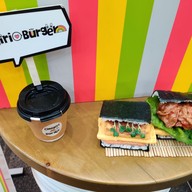 บรรยากาศ Onigiri Burgar Kuromon Market, Osaka