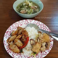 ป้าฟ้า หมูย่างยำ & กับข้าวกับปลา Pafah