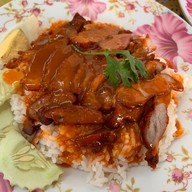 ไอติมกะทิสด ก๋วยเตี๋ยวไก่แม่ดอกไม้ สาขาดั้งเดิม (เจ๊ตุ้ย)