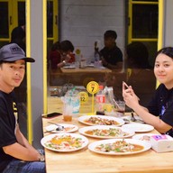 ก๋วยเตี๋ยวโบราณบ้านยายคาเฟ่ ไทยรามัญ