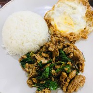 เมนูของร้าน P.S. กะเพราสวนนนท์