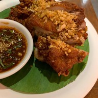 ส้มตำเด้อ ทองหล่อ