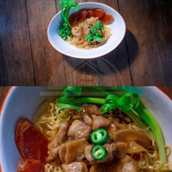 เมนูของร้าน ครัวบ้านมั่น (Food & Noodle) ลำลูกกา 49