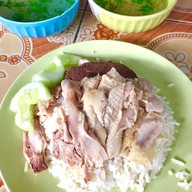 ร้านข้าวมันไก่สุไหล่