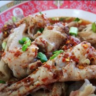 เมนูของร้าน ไอติมกะทิสด ก๋วยเตี๋ยวไก่แม่ดอกไม้ สาขาดั้งเดิม (เจ๊ตุ้ย)