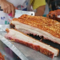 เมนูของร้าน เฮียชัยเป็ดย่าง Hia Chai Ped Yang ตลาดฉัตรไชย - เจ้าดังหัวหิน