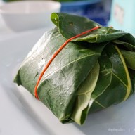 ก๋วยเตี๋ยวห่อใบตองตึง