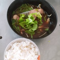 ก๋วยเตี๋ยวดงมูลเหล็ก นครสวรรค์