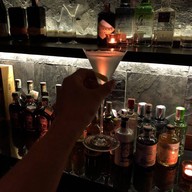 Bar 335