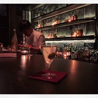 Bar 335