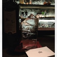 Bar 335